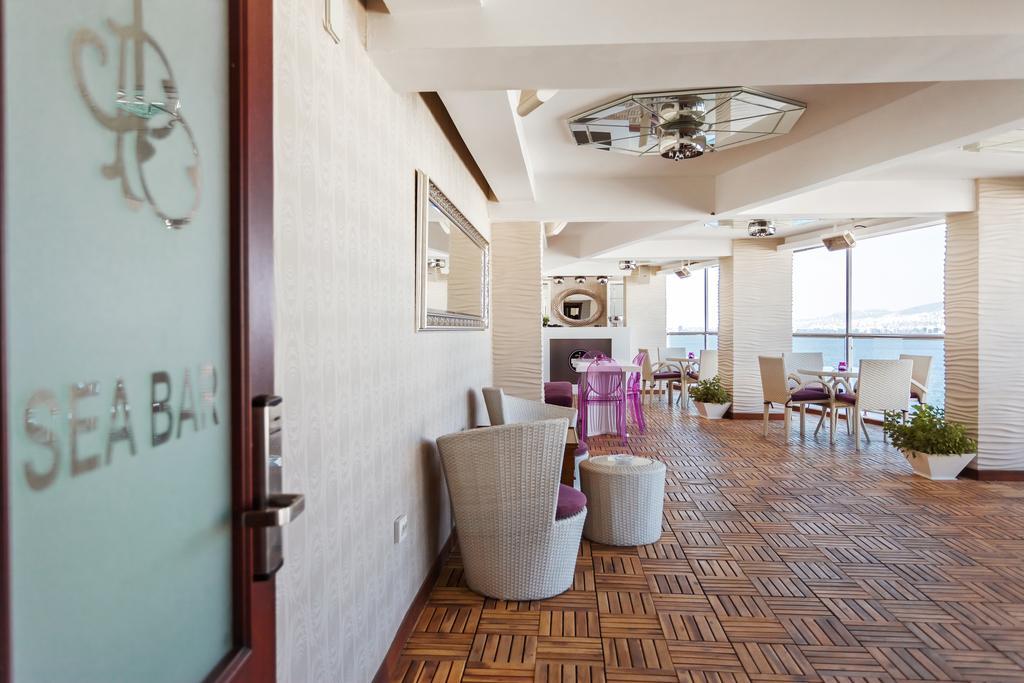 Izmir Palas Hotel Bagian luar foto