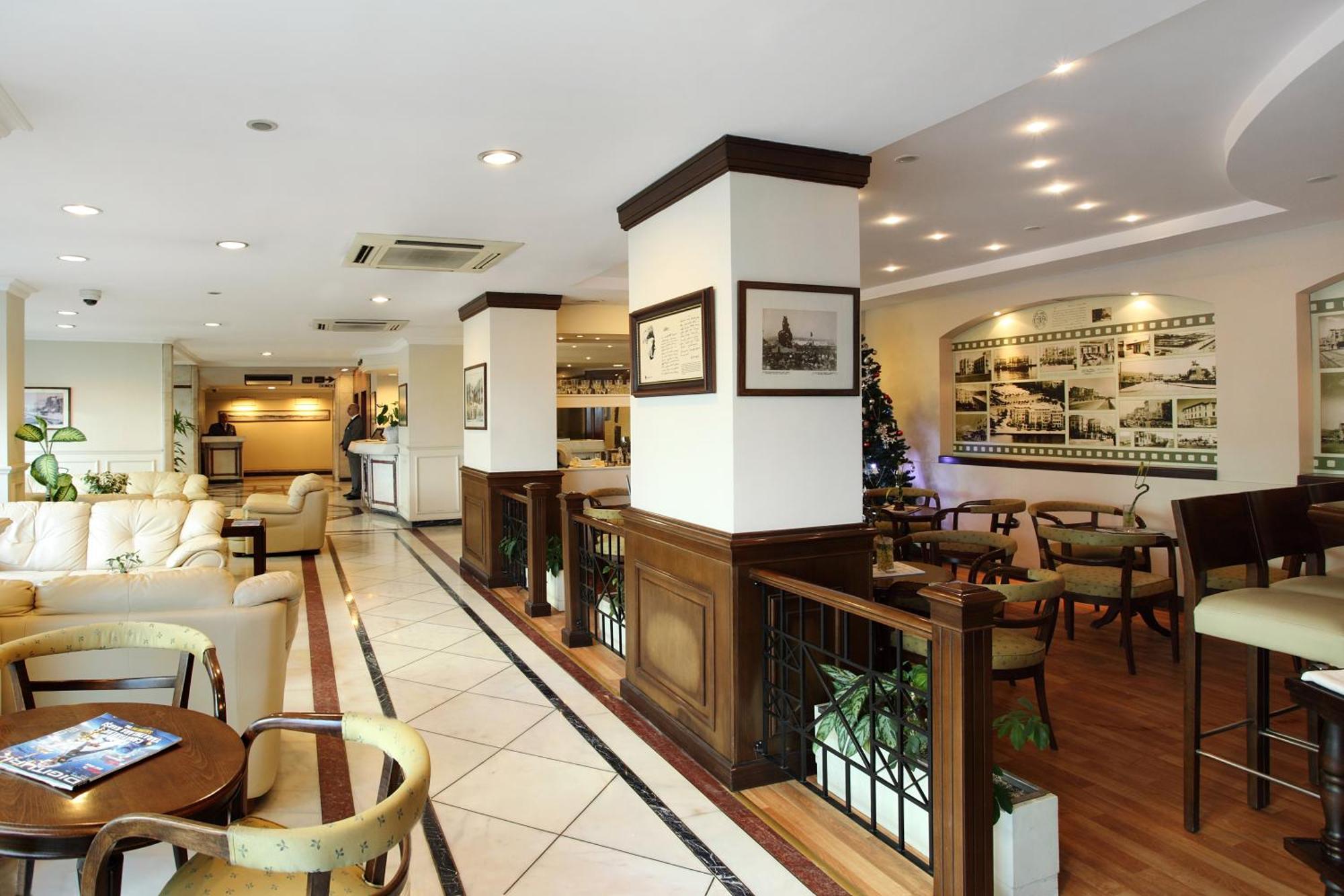 Izmir Palas Hotel Bagian luar foto