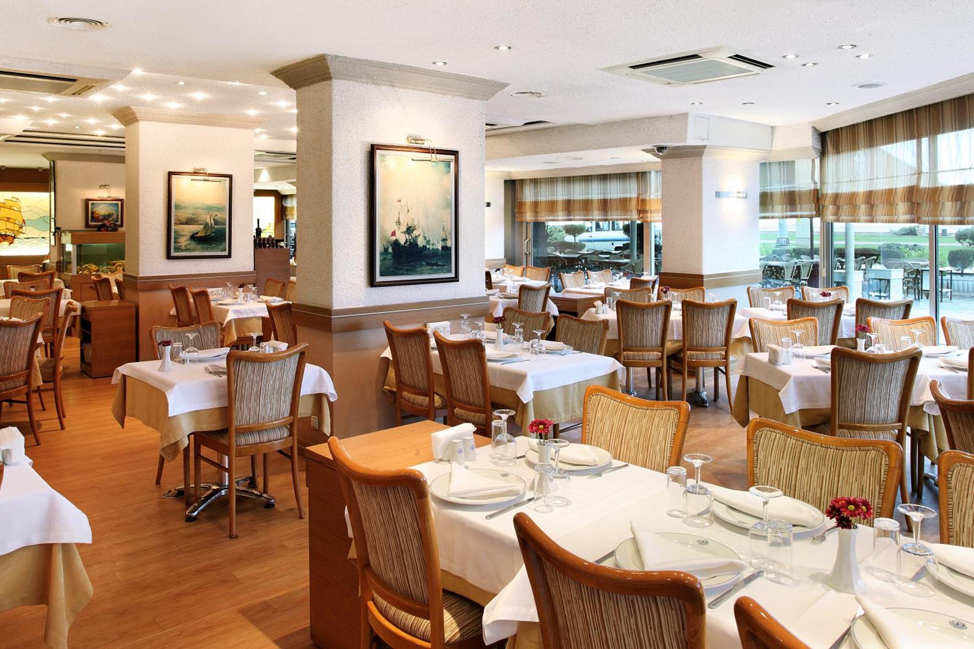 Izmir Palas Hotel Bagian luar foto