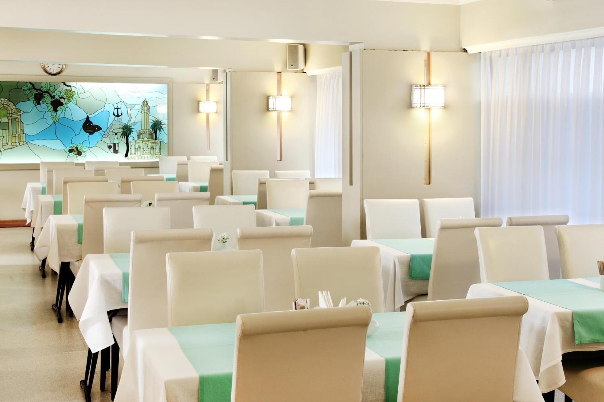 Izmir Palas Hotel Bagian luar foto