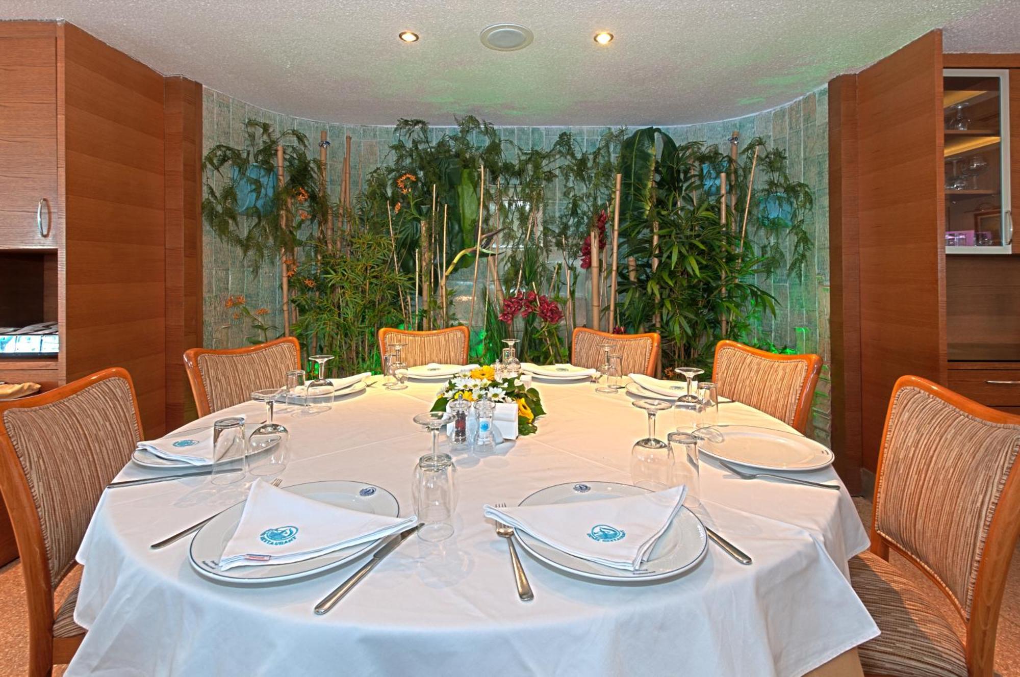 Izmir Palas Hotel Bagian luar foto