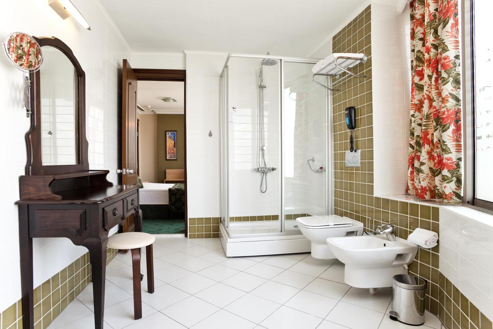 Izmir Palas Hotel Bagian luar foto
