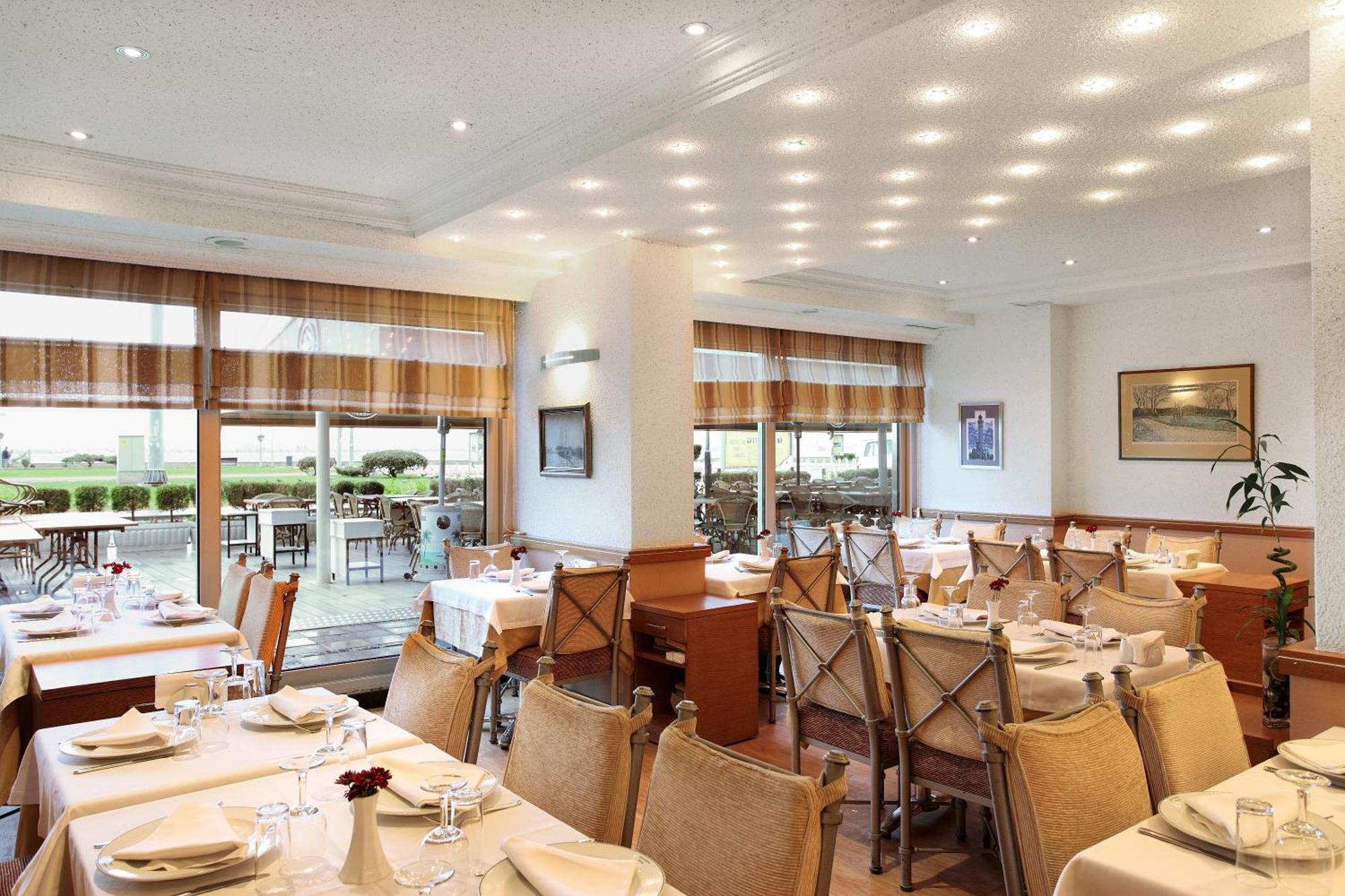 Izmir Palas Hotel Bagian luar foto